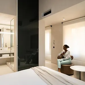 4* Hotel Scenario